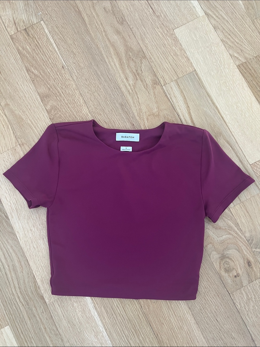 Babaton Original Contour Crew Cropped T-Shirt